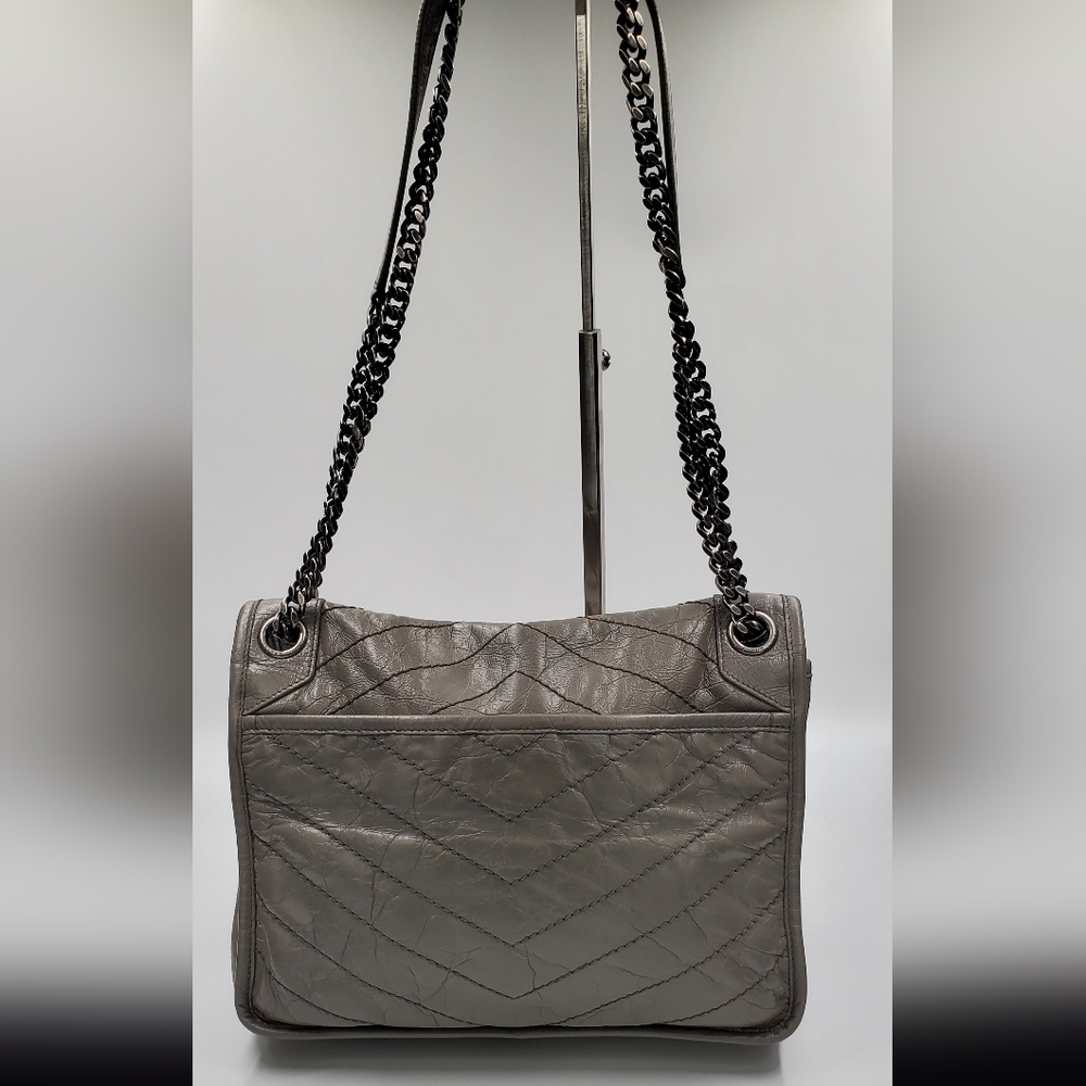 YSL Niki Medium crinkled leather shoulder bag - Picture 2 of 9